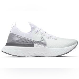 Nike Women's White and Silver Athletic Shoes